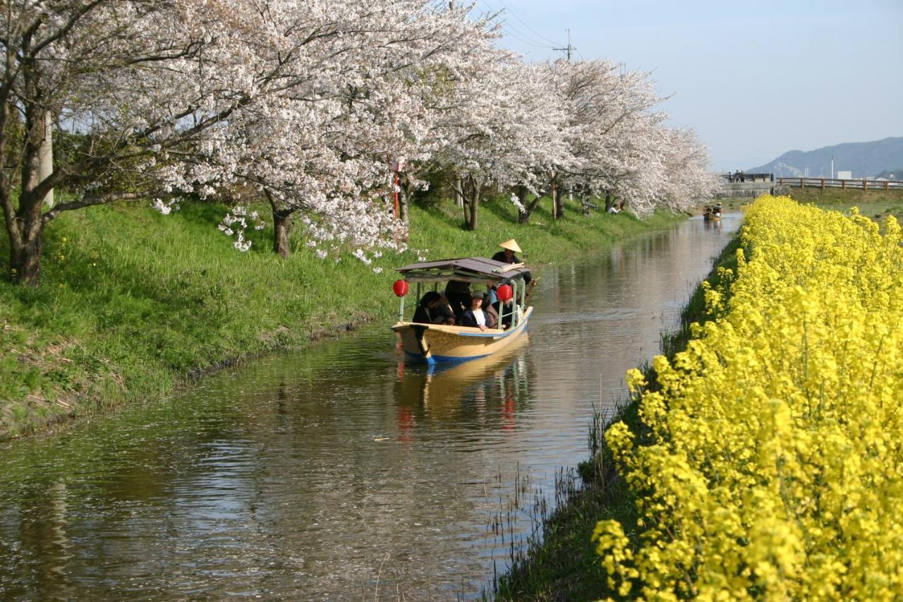 Biwa Hotel 4*